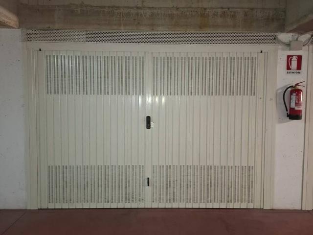 Box in affitto a Municipio 2, Milano