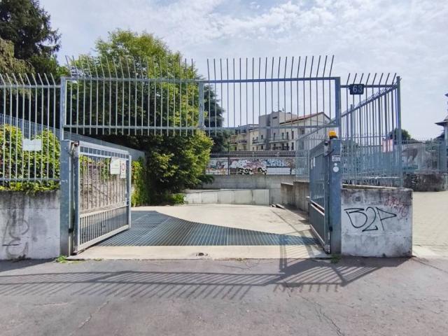 Box in affitto a Municipio 5, Milano
