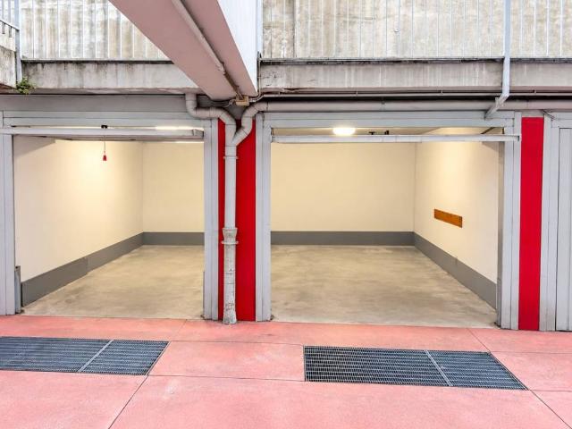 Box in affitto a Guastalla, Milano