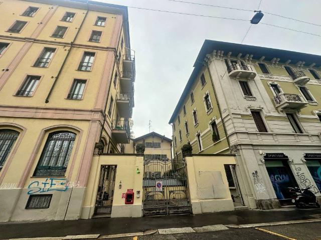 Box in affitto a Municipio 5, Milano