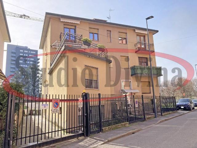 Box in affitto a Affori, Milano