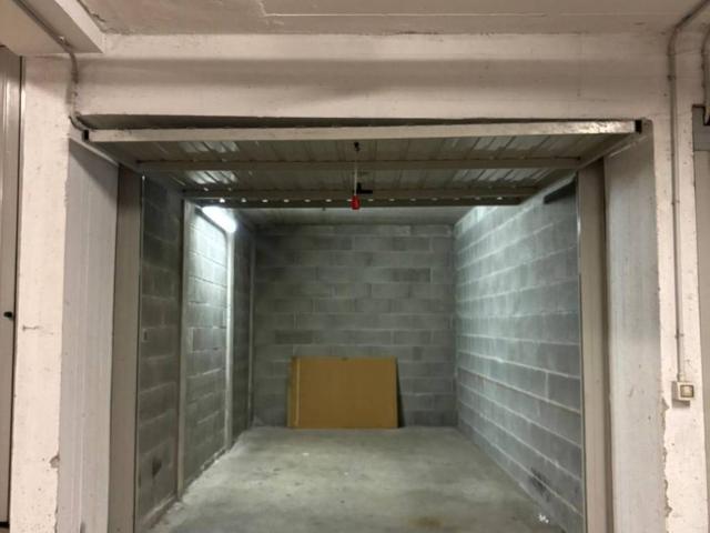 Box in affitto a Municipio 4, Milano