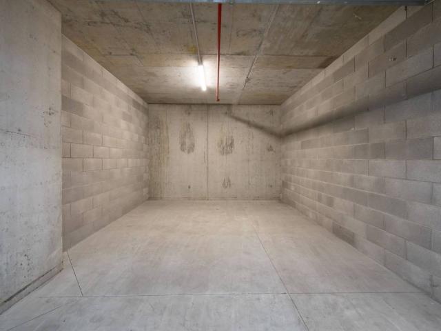 Box in affitto a XXII Marzo, Milano