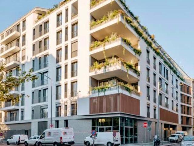 Box in affitto a Centro storico, Milano