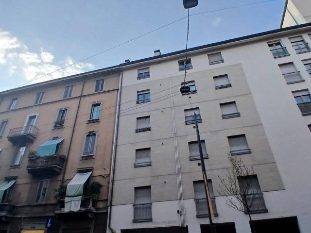 Box in affitto a Municipio 2, Milano