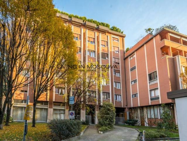 Box in affitto a Brera, Milano