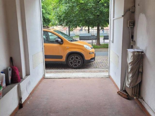 Box in affitto a Municipio 1, Milano