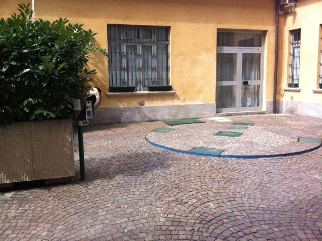 Box in affitto a Municipio 9, Milano