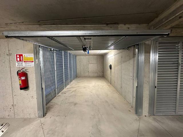 Box in affitto a Municipio 5, Milano