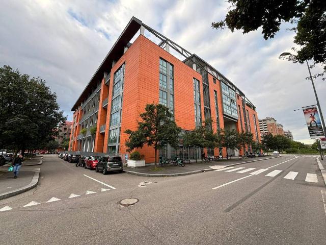 Box in affitto a Municipio 5, Milano