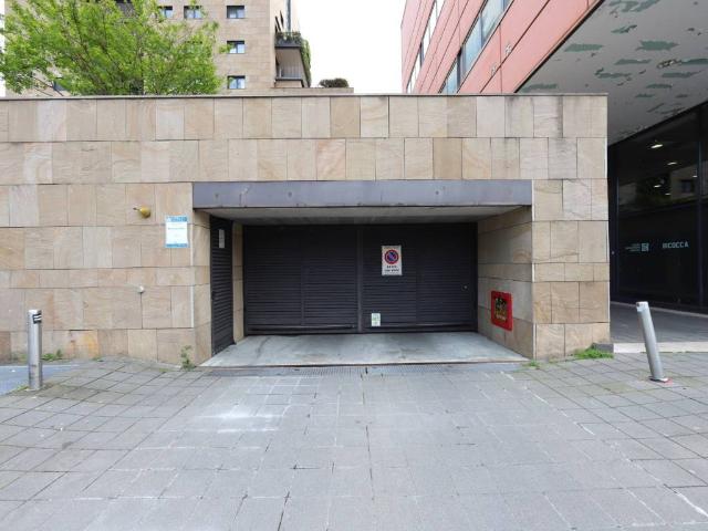 Box in affitto a Municipio 9, Milano