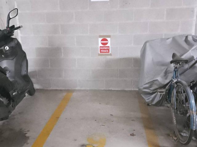 Box in affitto a Municipio 6, Milano