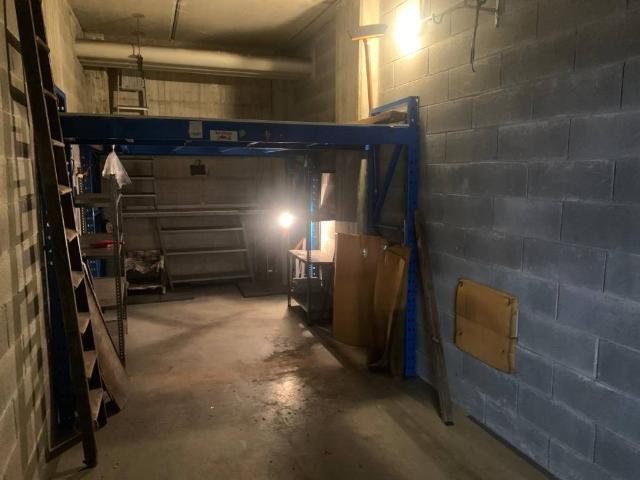 Box in affitto a Municipio 6, Milano