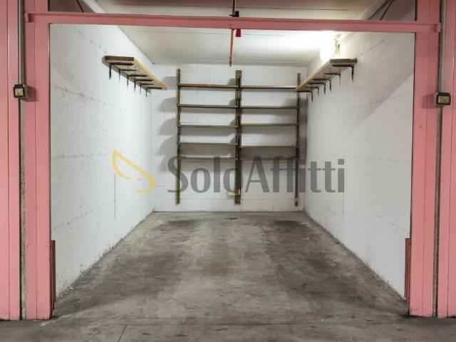 Box in affitto a Municipio 3, Milano
