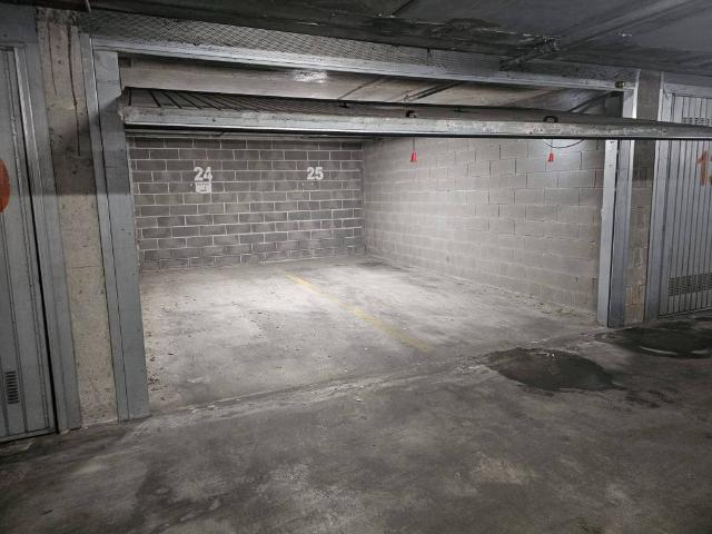 Box in affitto a Municipio 6, Milano