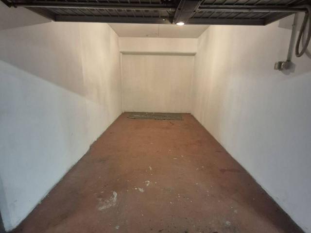 Box in affitto a Municipio 9, Milano