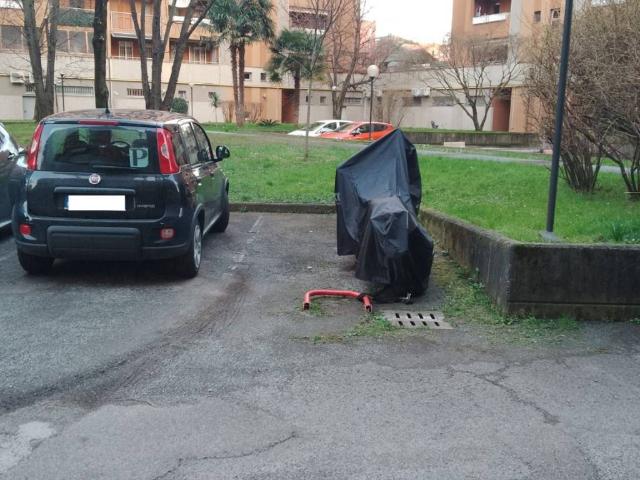 Box in affitto a Municipio 2, Milano