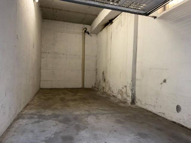 Box in affitto a Municipio 2, Milano