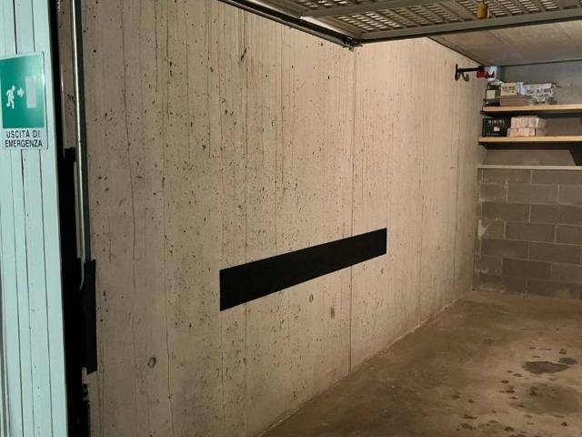 Box in affitto a Municipio 2, Milano