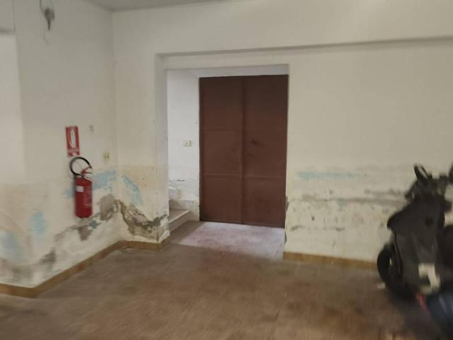 Box in affitto a Parco, Milazzo