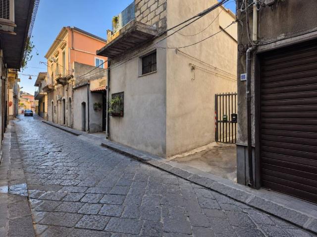 Box in affitto a Milicia, Misterbianco