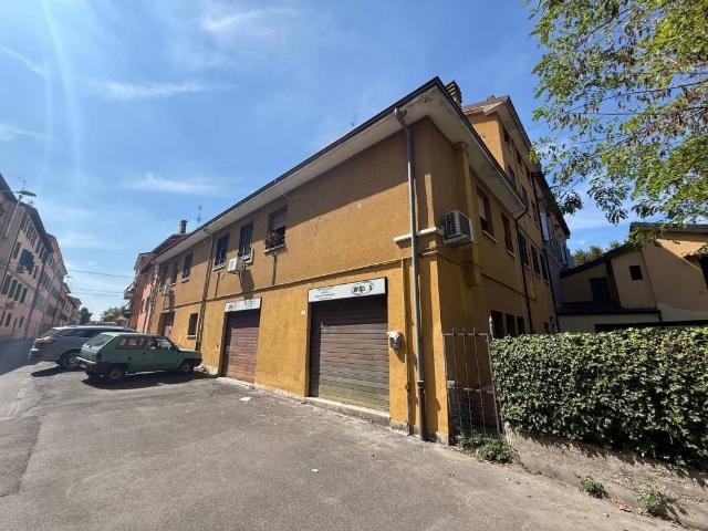 Box in affitto a Crocetta-San Lazzaro-Modena Est, Modena