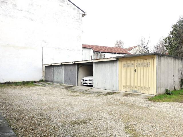 Box in affitto a Piemonte, Torino