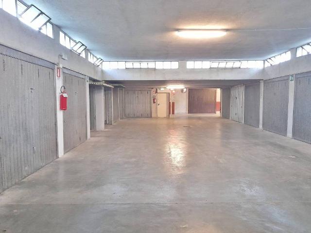 Box in affitto a Piemonte, Cuneo