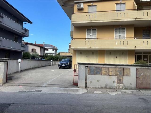 Box in affitto a Montesilvano, Abruzzo