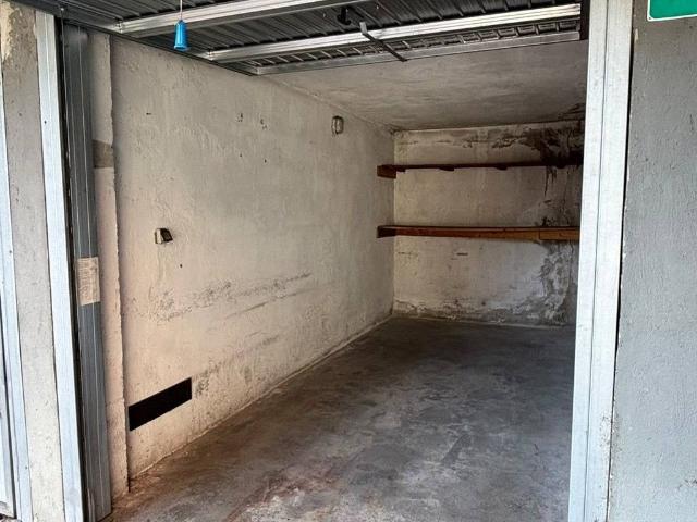 Box in affitto a San Biagio, Monza
