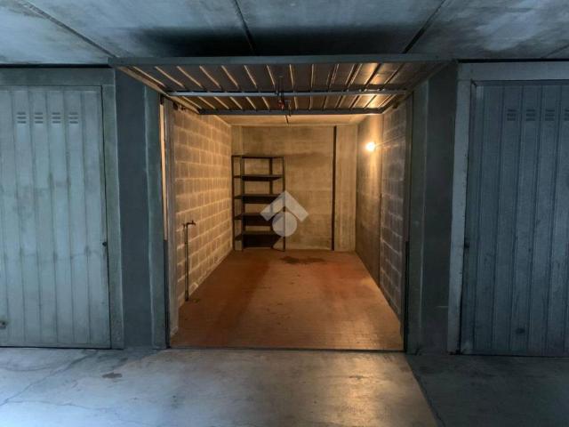 Box in affitto a Regina Pacis, Monza