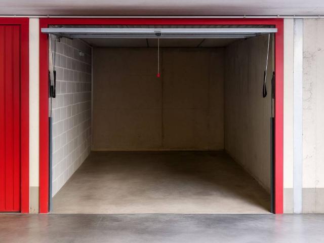 Box in affitto a San Gottardo, Monza