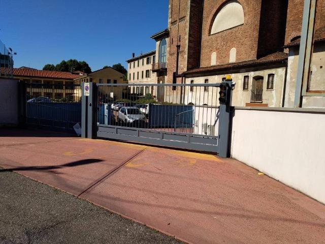 Box in affitto a Centro, Monza
