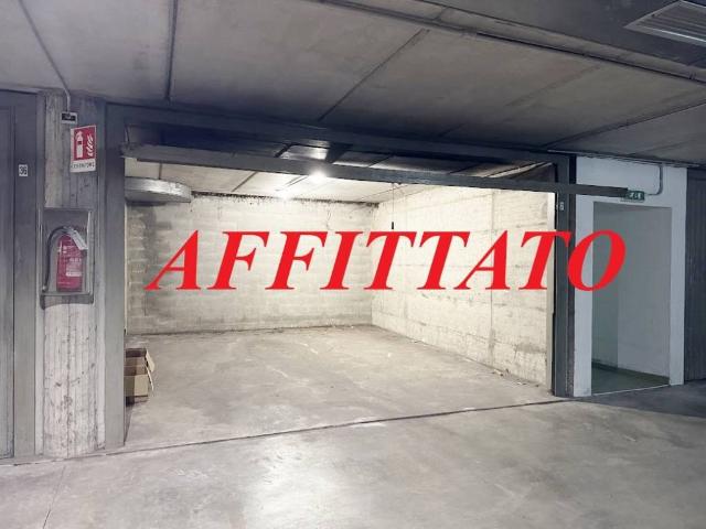 Box in affitto a San Carlo, Monza