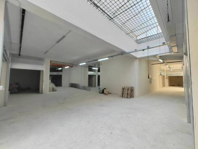 Box in affitto a Capodichino, Napola