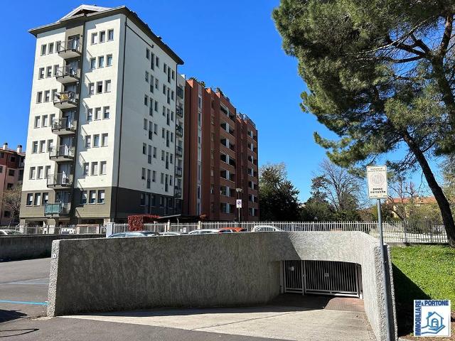 Box in affitto a Novate Milanese, Lombardia