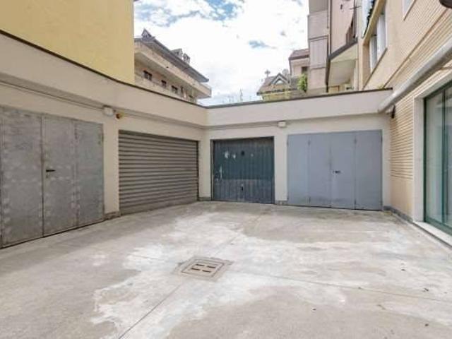 Box in affitto a Novate Milanese, Lombardia