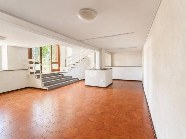 Box in affitto a Petignano, Orte