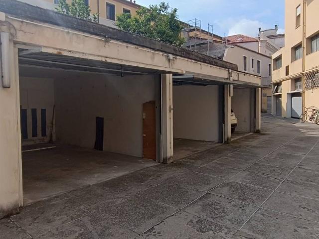 Box in affitto a Padova, Veneto