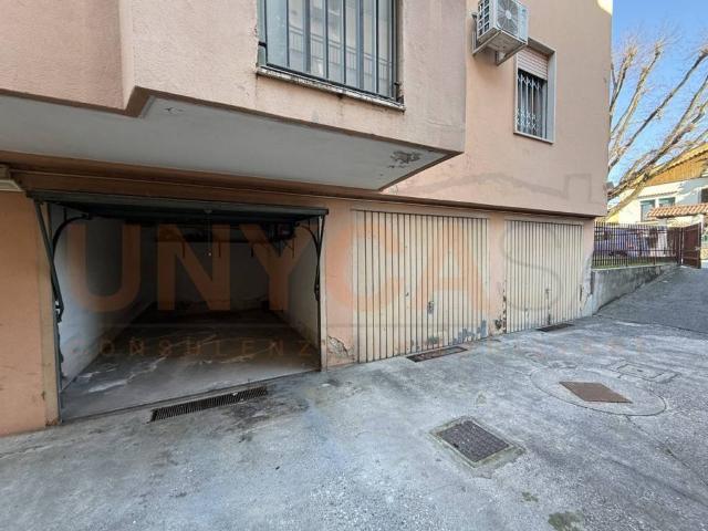 Box in affitto a San Bellino, Padova