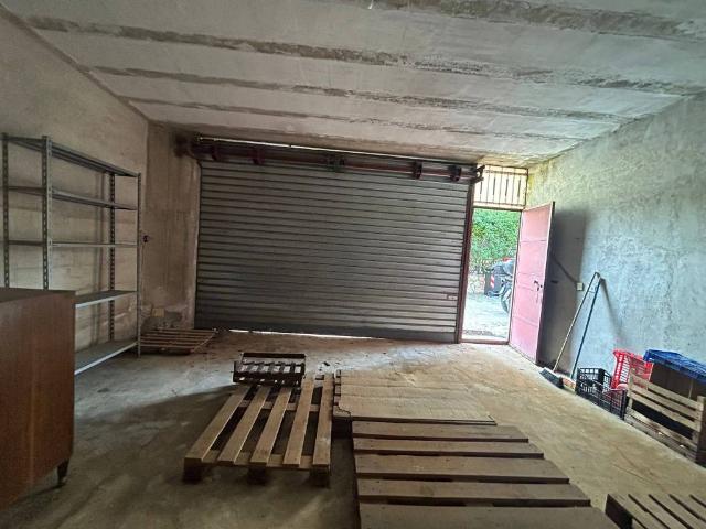 Box in affitto a V Circoscrizione, Palermo