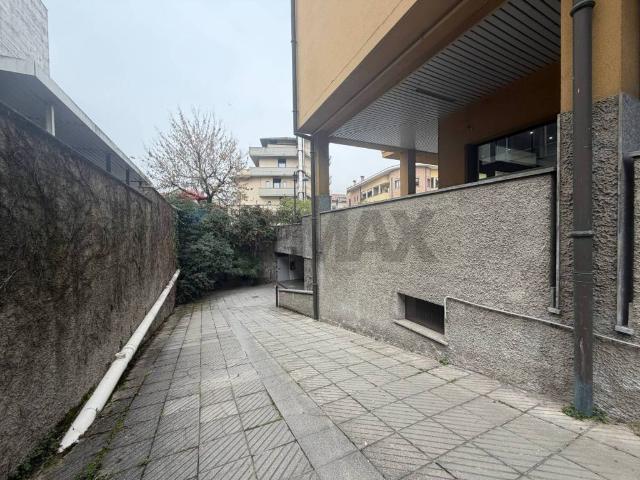 Box in affitto a Ravello, Parabiago