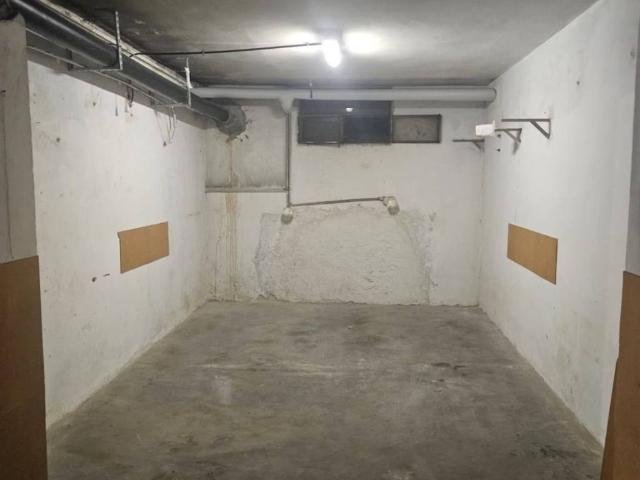 Box in affitto a Ponte di Pietra, Pavia