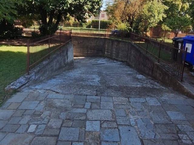 Box in affitto a Crosione, Pavia