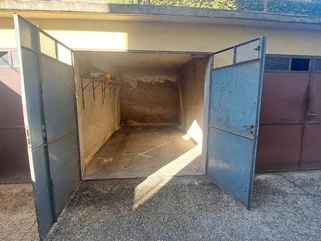 Box in affitto a Santo Spirito, Pavia