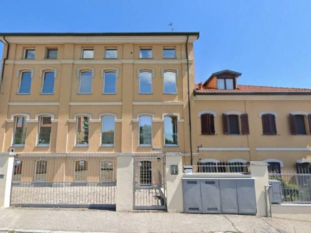 Box in affitto a San Giovannino, Pavia