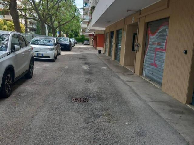Box in affitto a Pescara Colli, Pescara