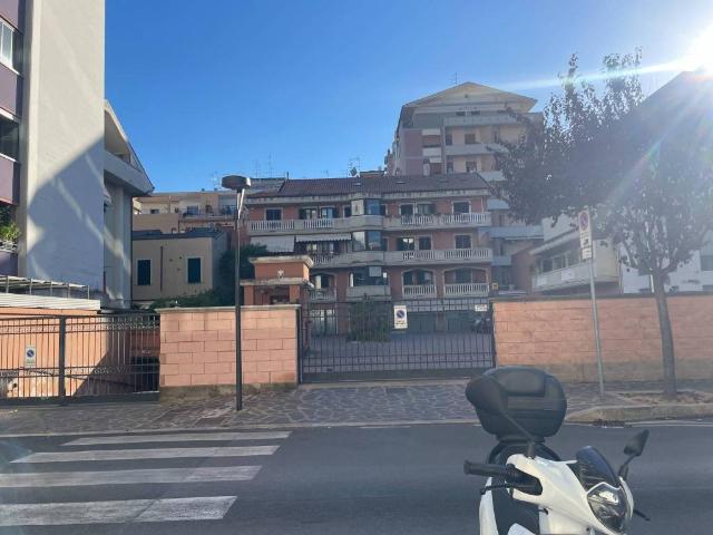 Box in affitto a Pescara, Abruzzo