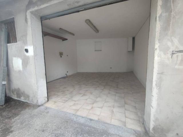 Box in affitto a Porta Nuova, Pescara