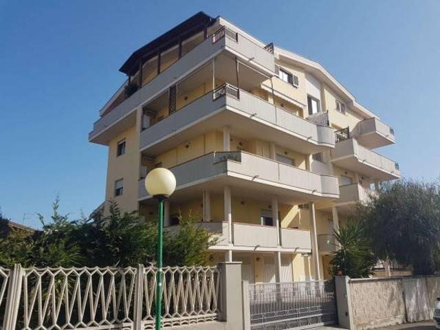 Box in affitto a Rione Partenze, Pescara
